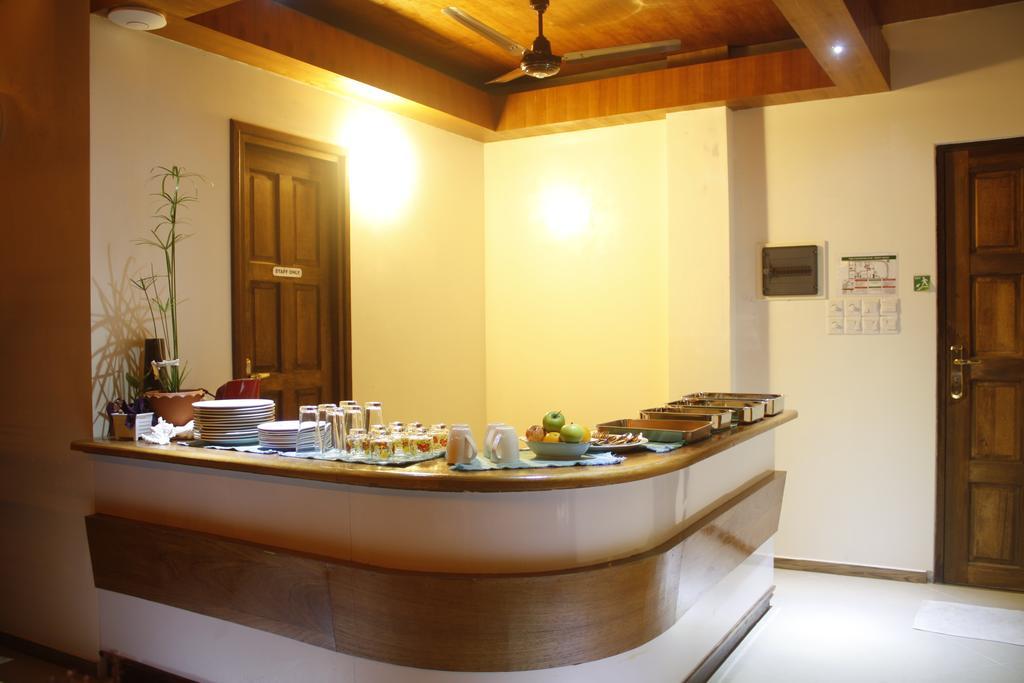 Smera Grand Maamigili Island Exterior photo